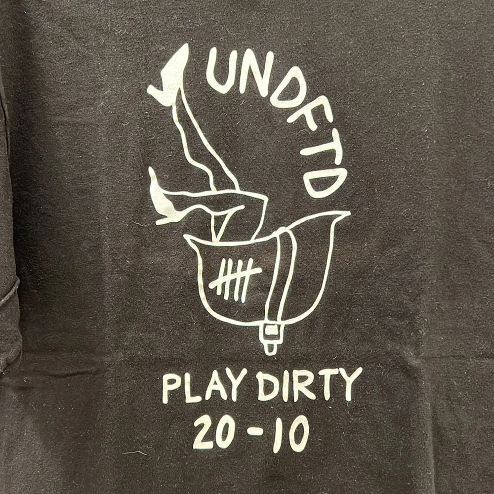 Undefeated T Shirt - “Play Dirty” - size Medium - Picture 6 of 7